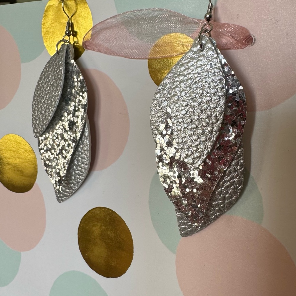 NWT Faux Leather 3 Layer Dangle Earrings. Metallic Silver